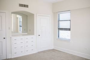 featured image of 6 S Mclean Blvd