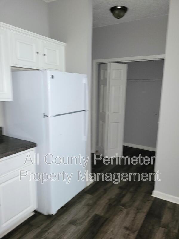 7620 Creekside Ln - Photo 6 of 16