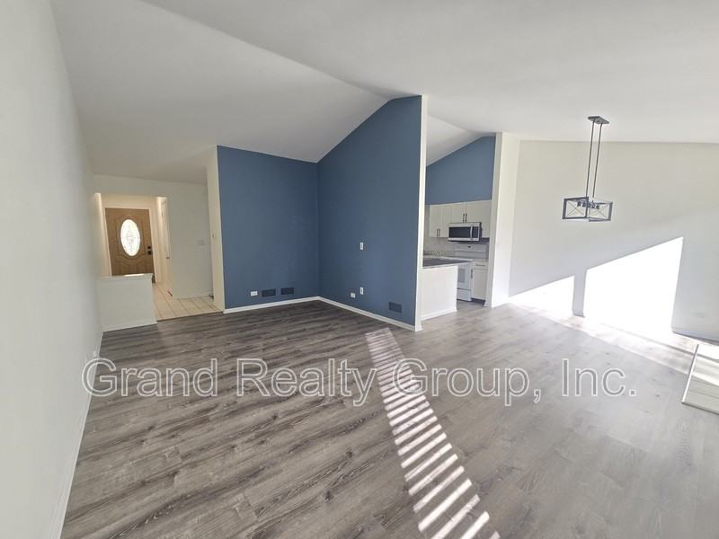 39875 Golf Lane - Photo 3 of 20