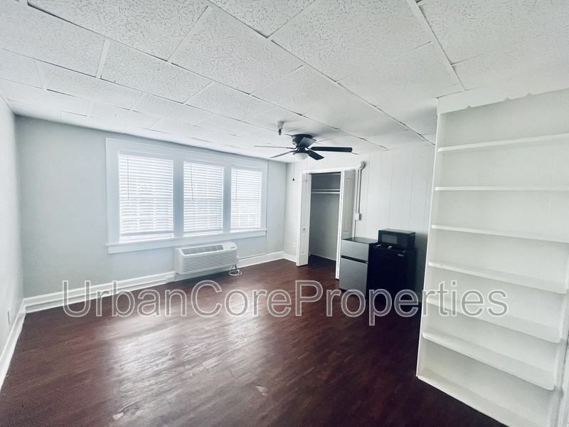 216 5th Ave N #303 - Photo 3 of 5