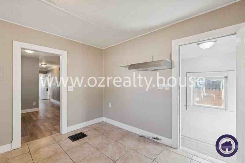 1005 Elysian Avenue - Photo 7 of 19