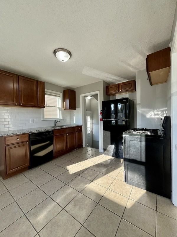 2112 Euclid Street - Photo 5 of 14