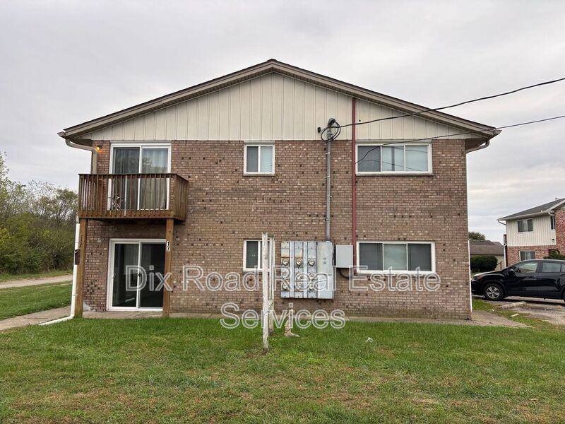 417 Sycamore Rd #A2 - Photo 3 of 15