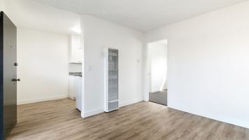 featured image of 608 E 24th St