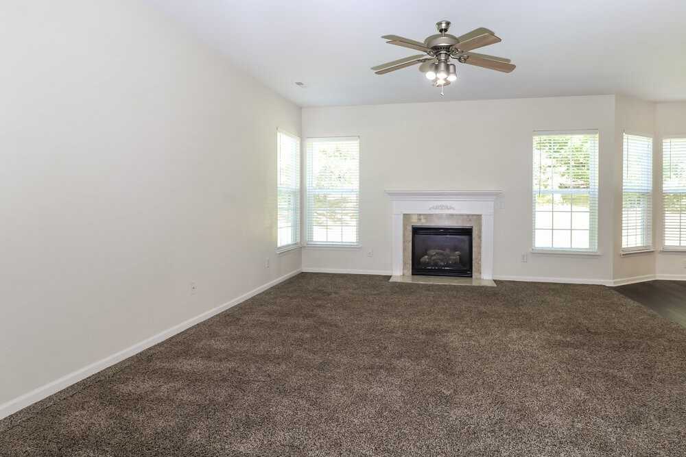 16105 Long Talon Way - Photo 6 of 21