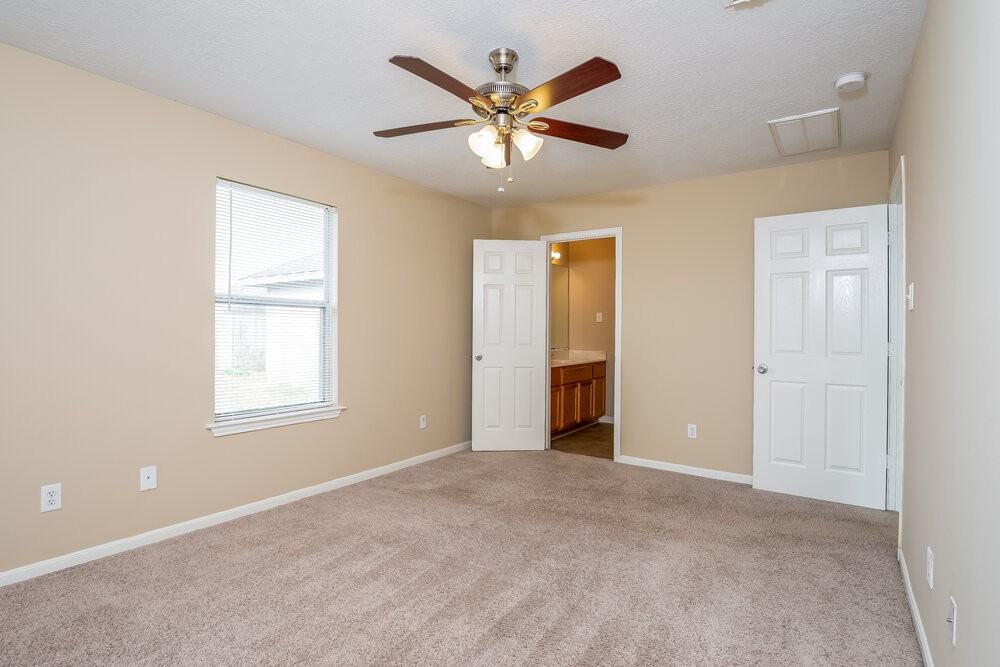 1014 Vera Cruz Dr - Photo 6 of 14