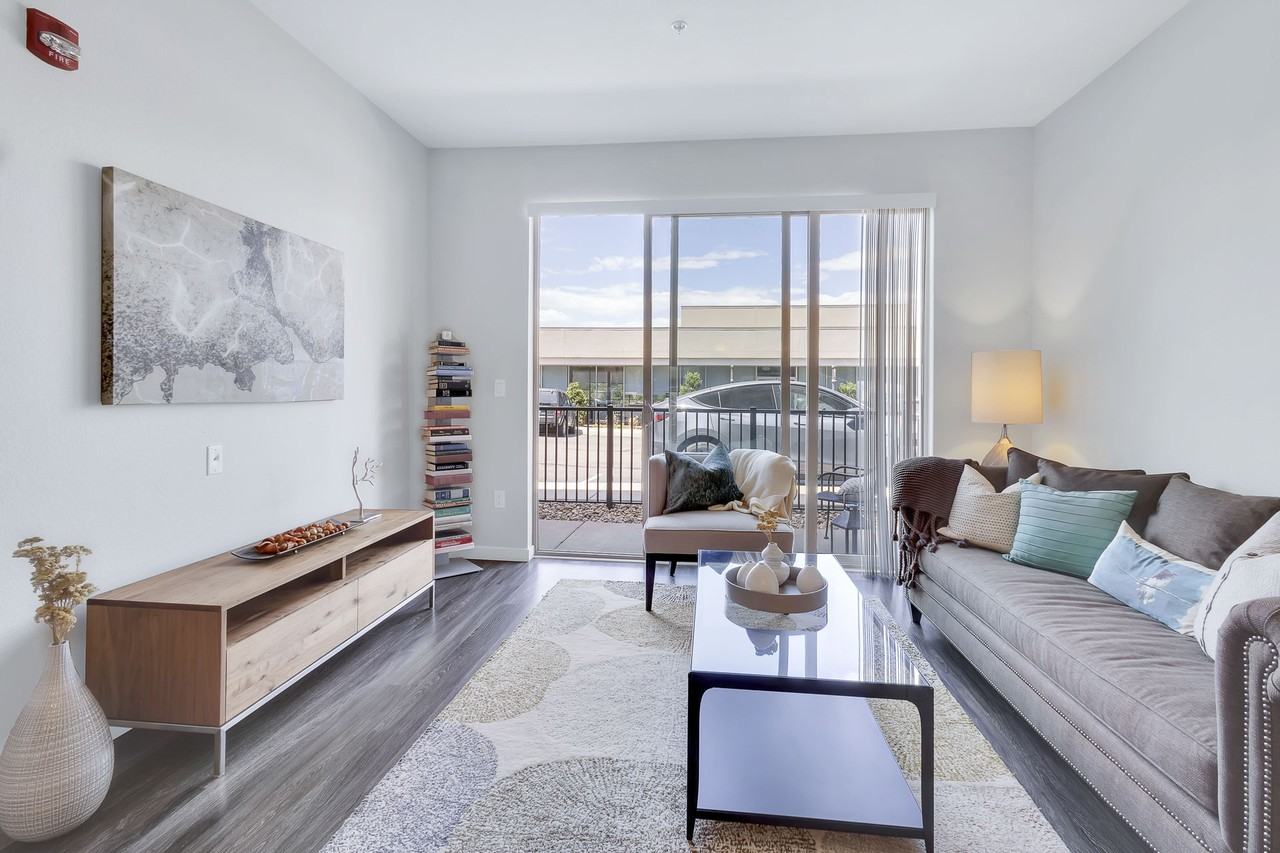 Monaco Row - Photo 5 of 47