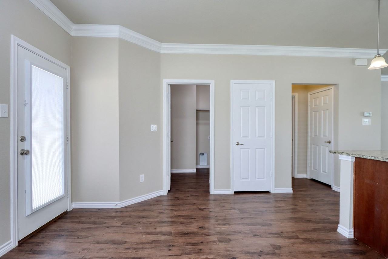 101-155 E Maple Ridge Ct - Photo 5 of 18