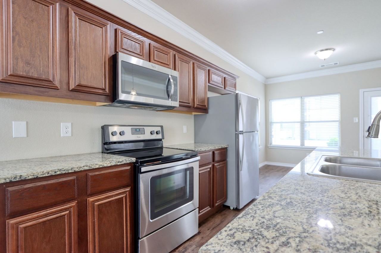 101-155 E Maple Ridge Ct - Photo 6 of 18