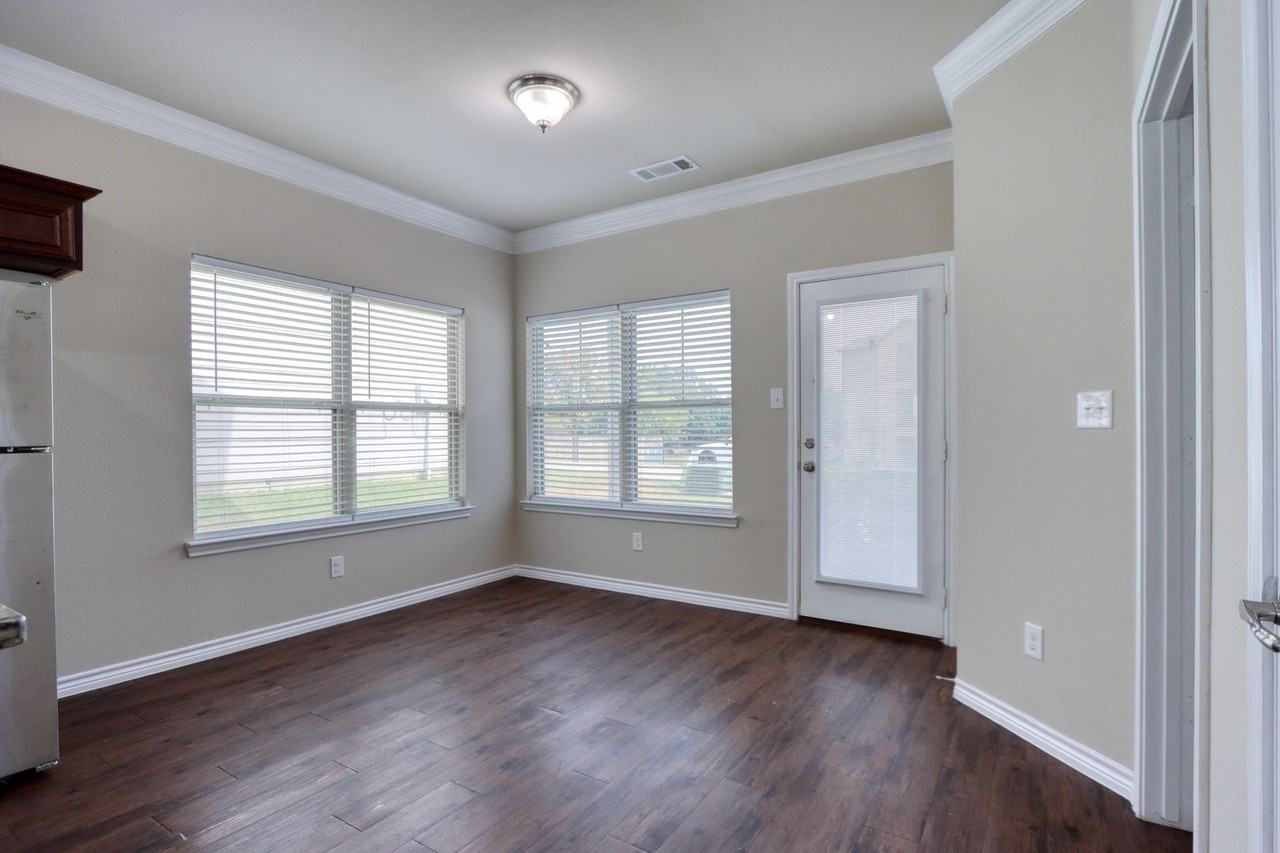 101-155 E Maple Ridge Ct - Photo 7 of 18