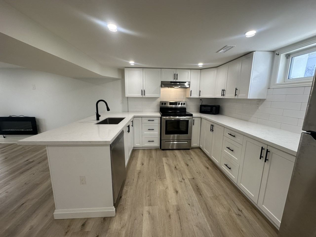 175 E Fifth St - Photo 2 of 16