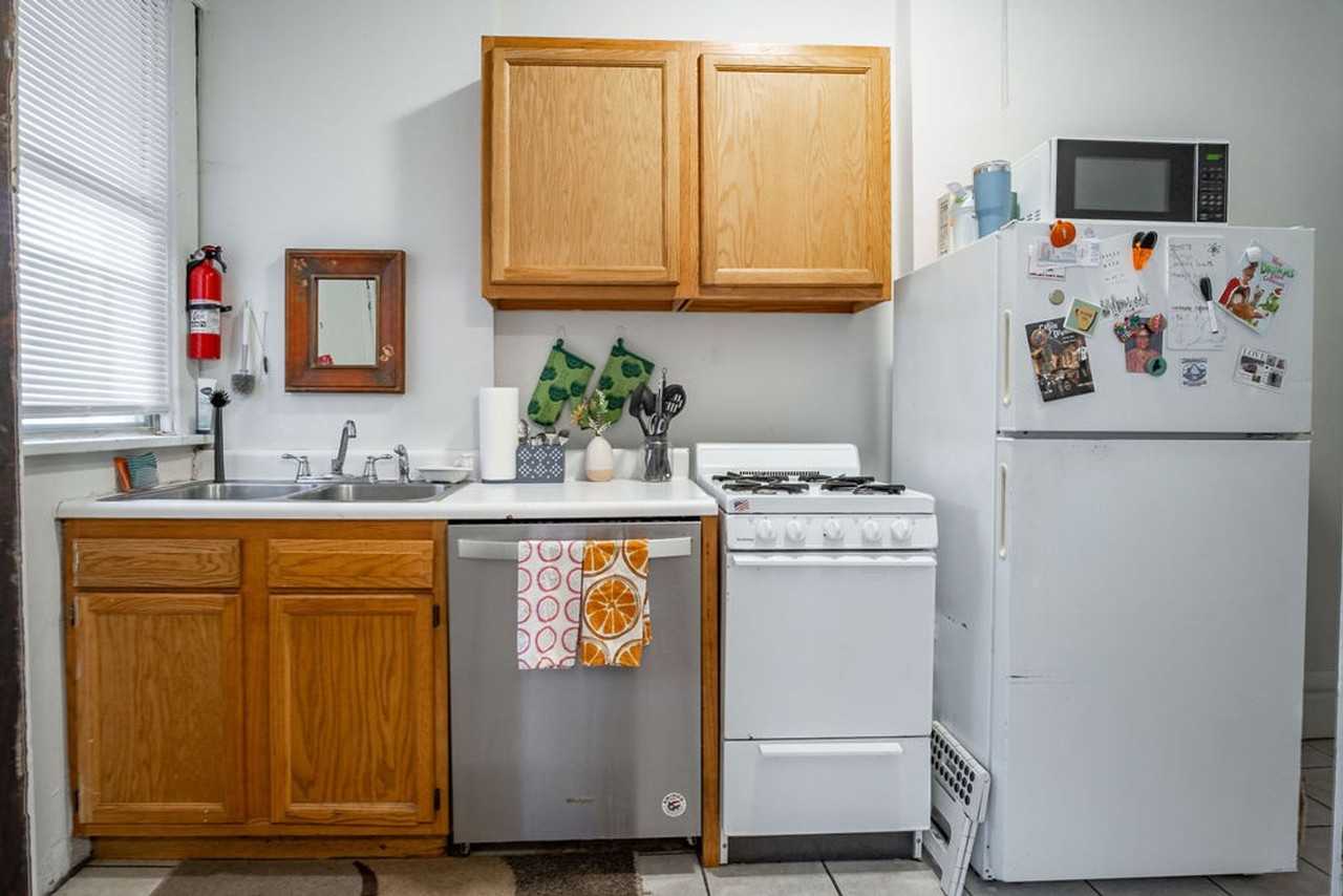 E 13th Ave 240-252 MLR - Photo 3 of 37