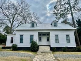 featured image of 819 E Lee St Apt A #Apt A