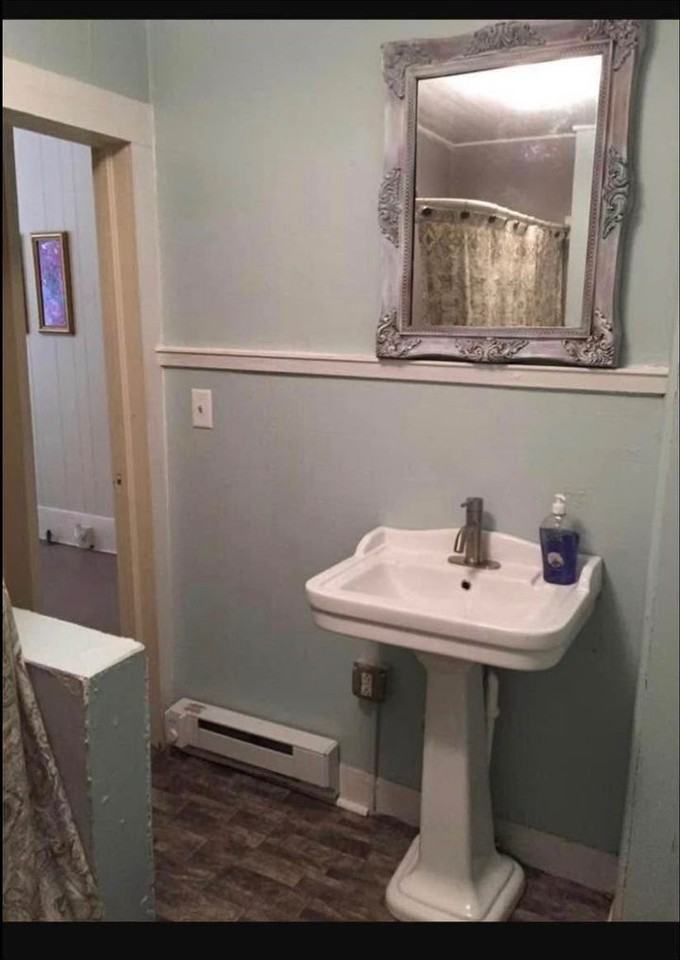 819 E Lee St Apt A - Photo 6 of 6