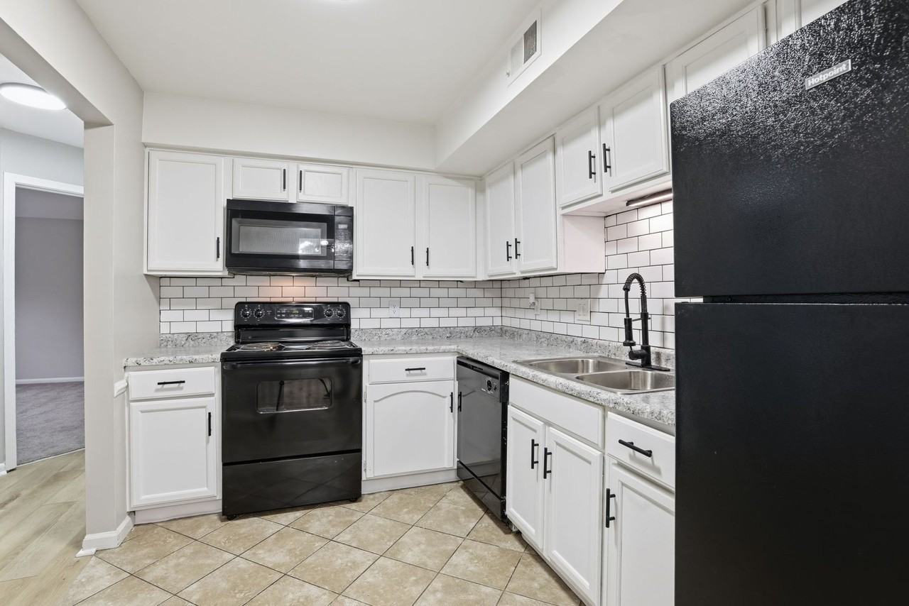 The Lenox Apartment Homes - Photo 2 of 50