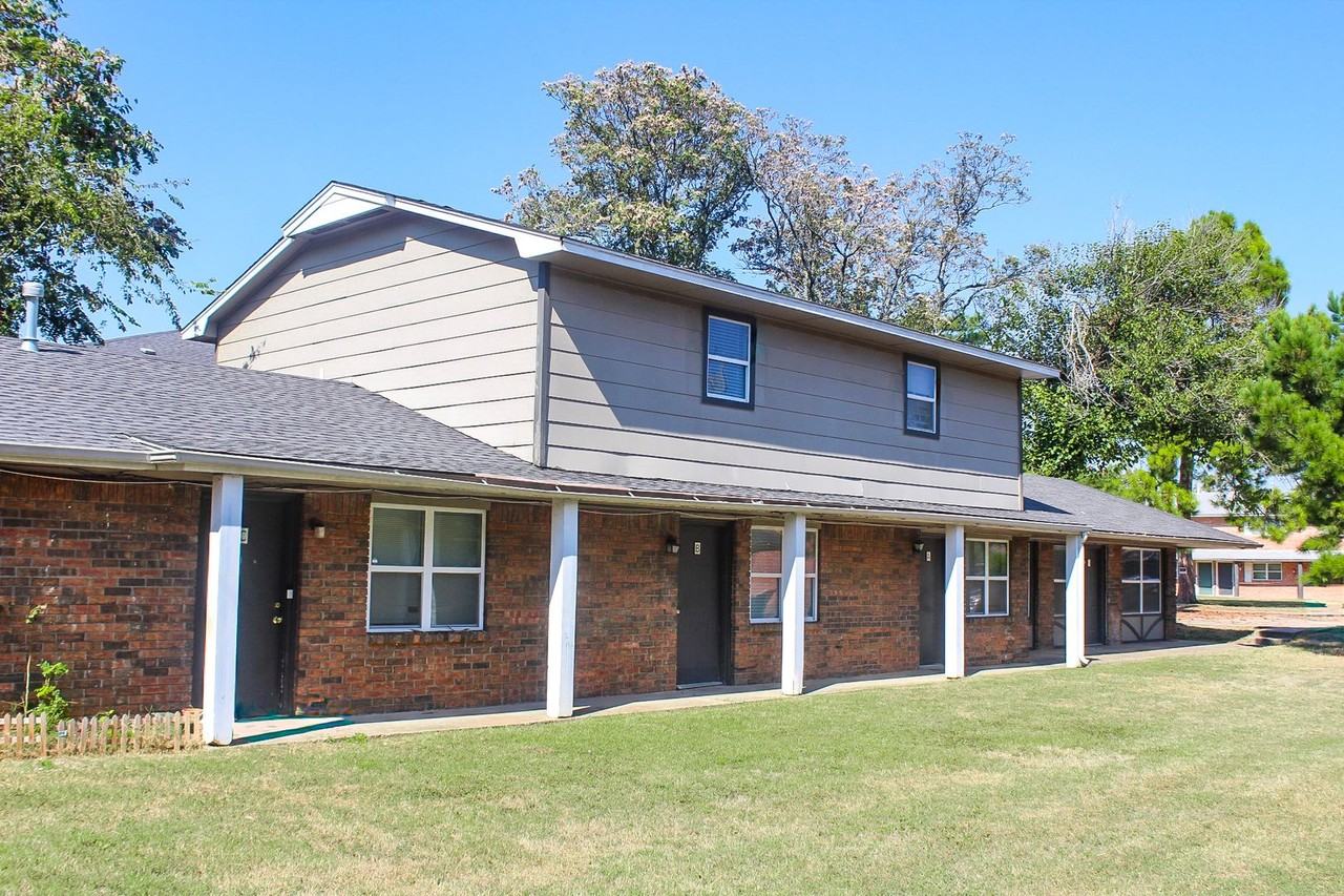 Chalet Apartments - Photo 7 of 15