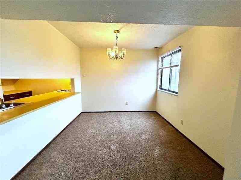 623 Lovers Ln #B5 - Photo 4 of 9