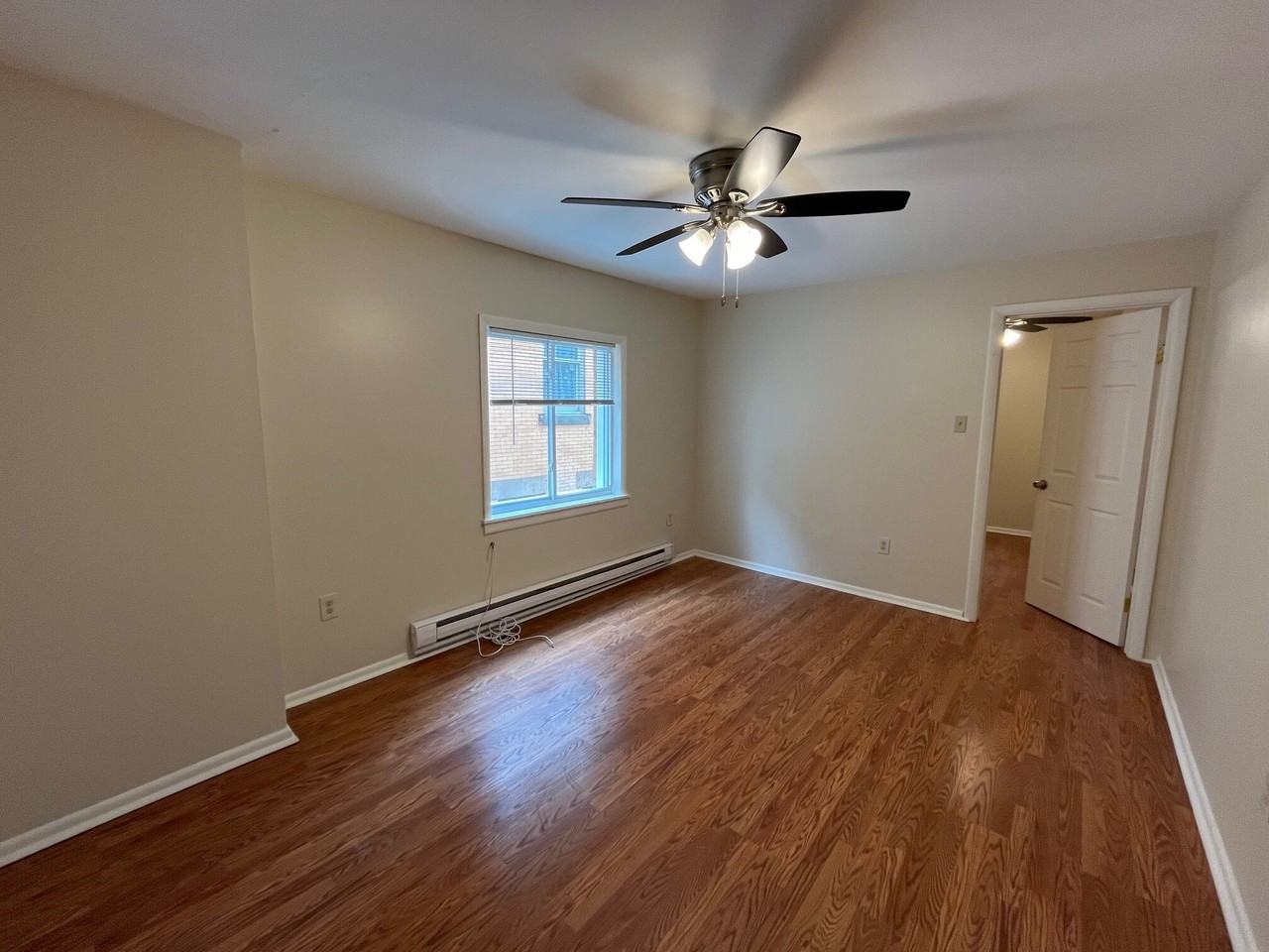 Thomas 6814 - Photo 2 of 13