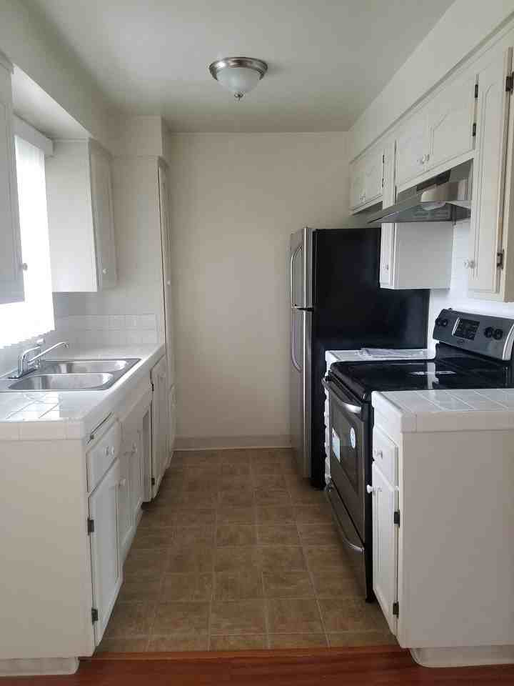 2403 E. SENECA ST. (265) - Photo 3 of 6