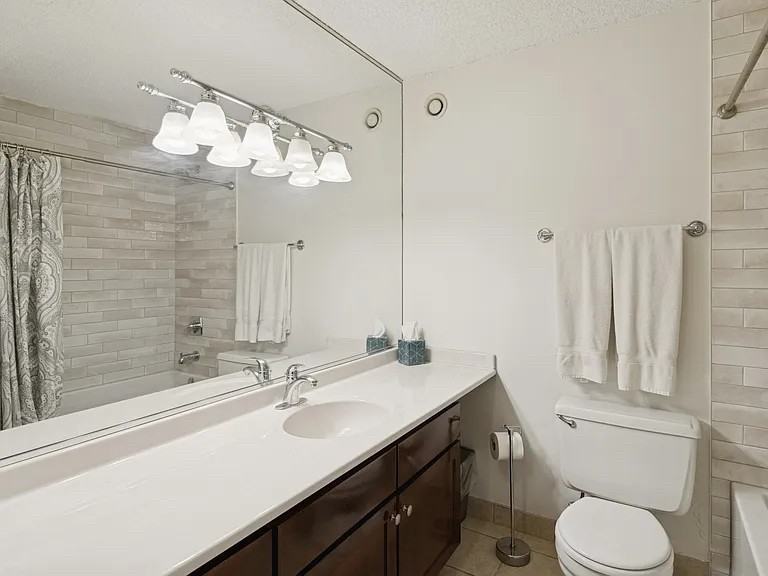 30 E Huron St - Photo 6 of 10