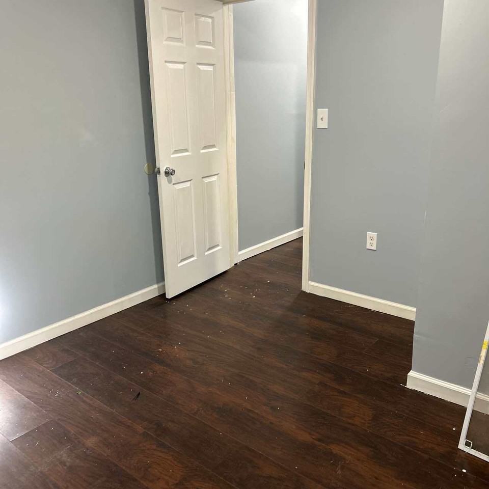 6th - 608 - W - Apt 1 - Photo 5 of 5