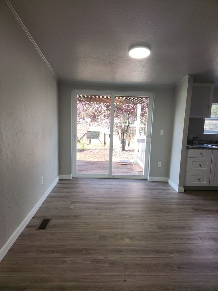 1490 42nd Ave - Photo 6 of 25