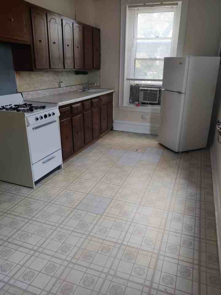 842 Wynnewood Rd. - Photo 3 of 13