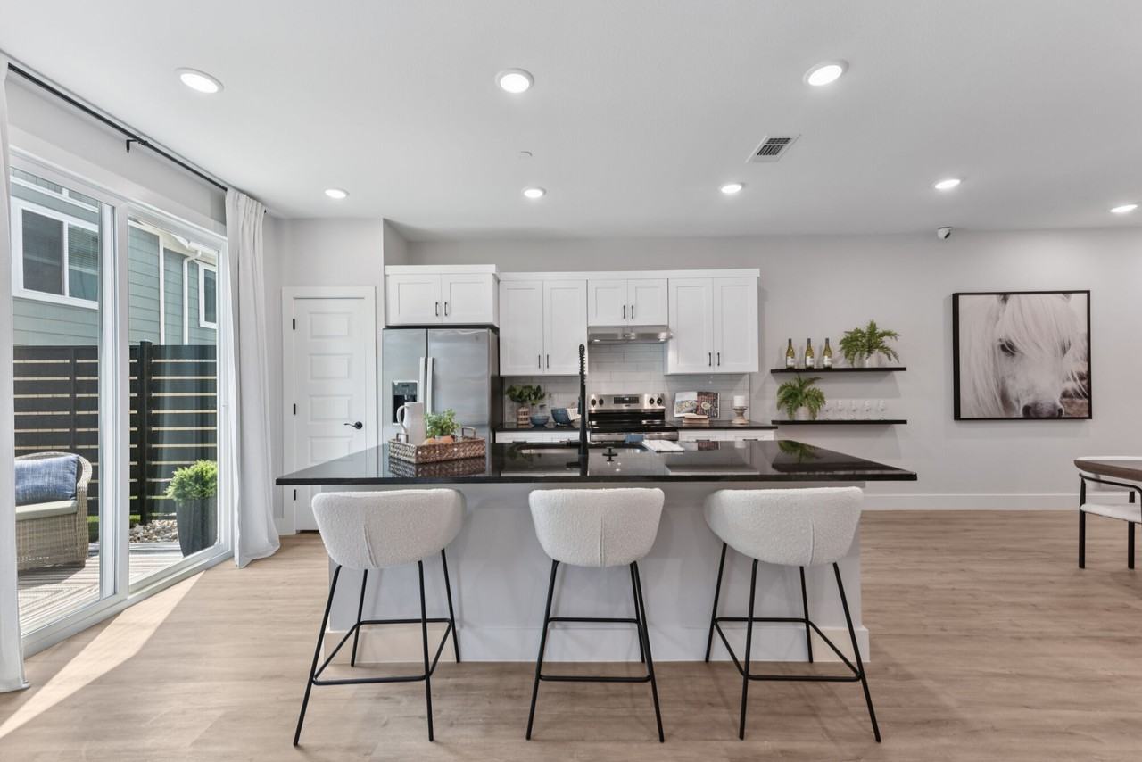 BB Living Easton Park - Photo 5 of 39