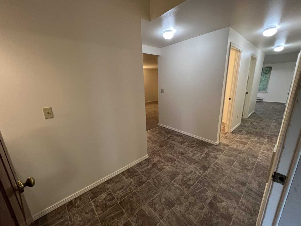 D4302-B - Photo 4 of 34