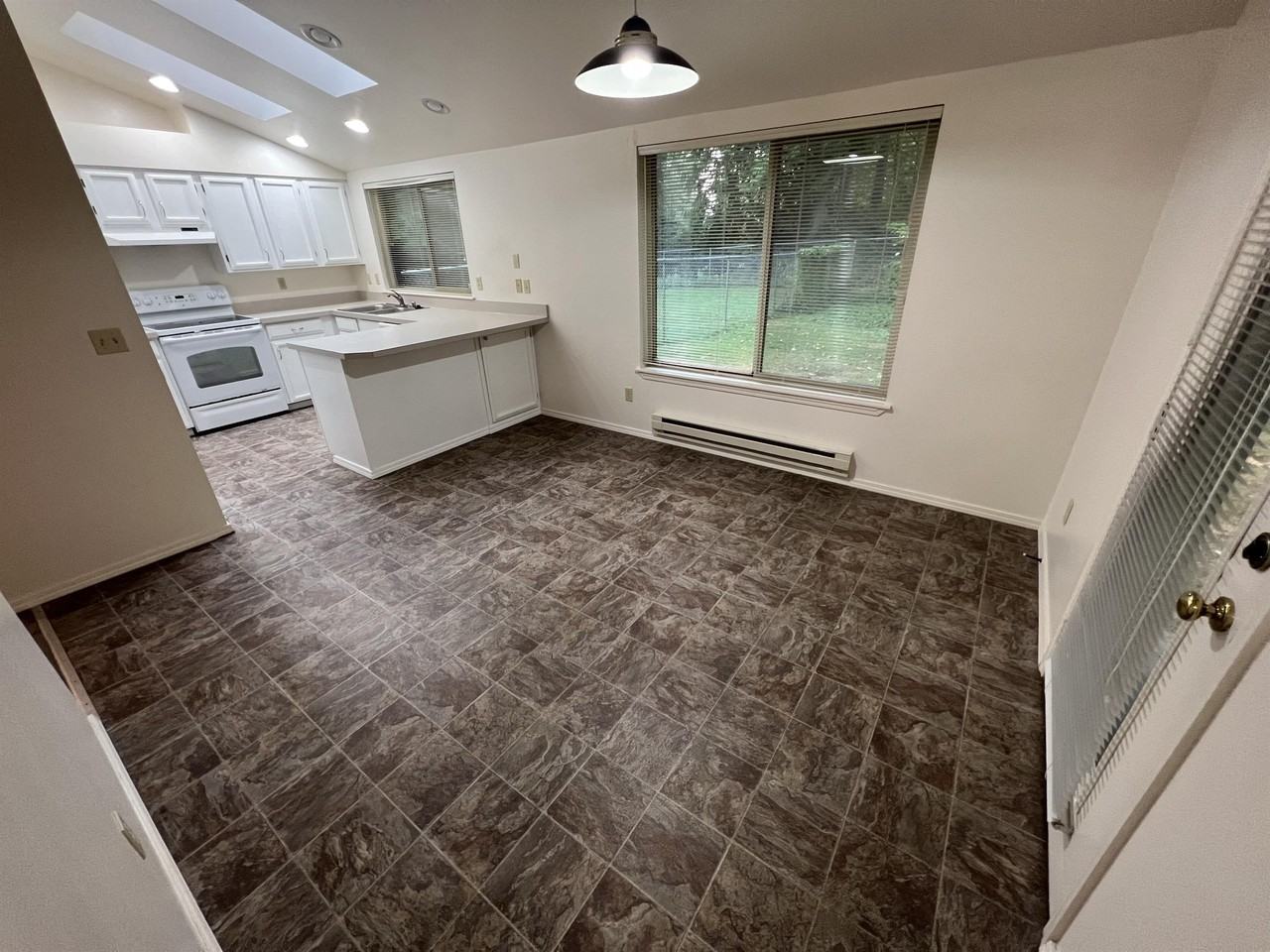 D4302-B - Photo 7 of 34