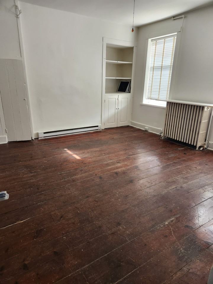 114 South Princess Street, Apt 1, Shepherdstown WV 25443 - Photo 4 of 7