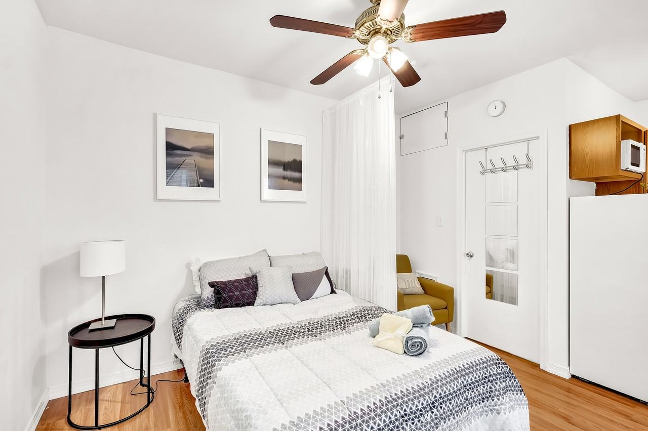 1131 Spruce St - Photo 7 of 50