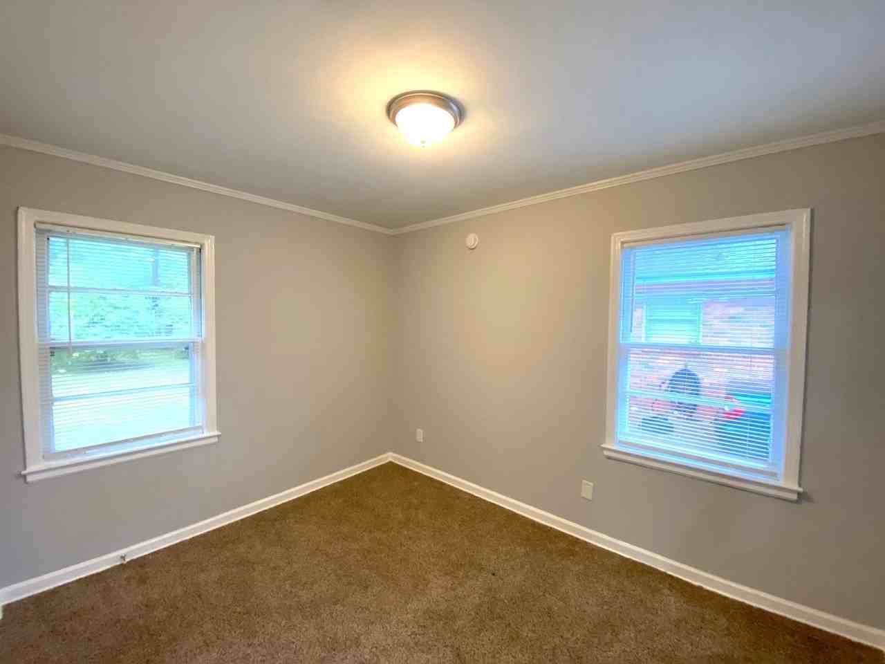 4224 Philsdale Ave - Photo 5 of 12