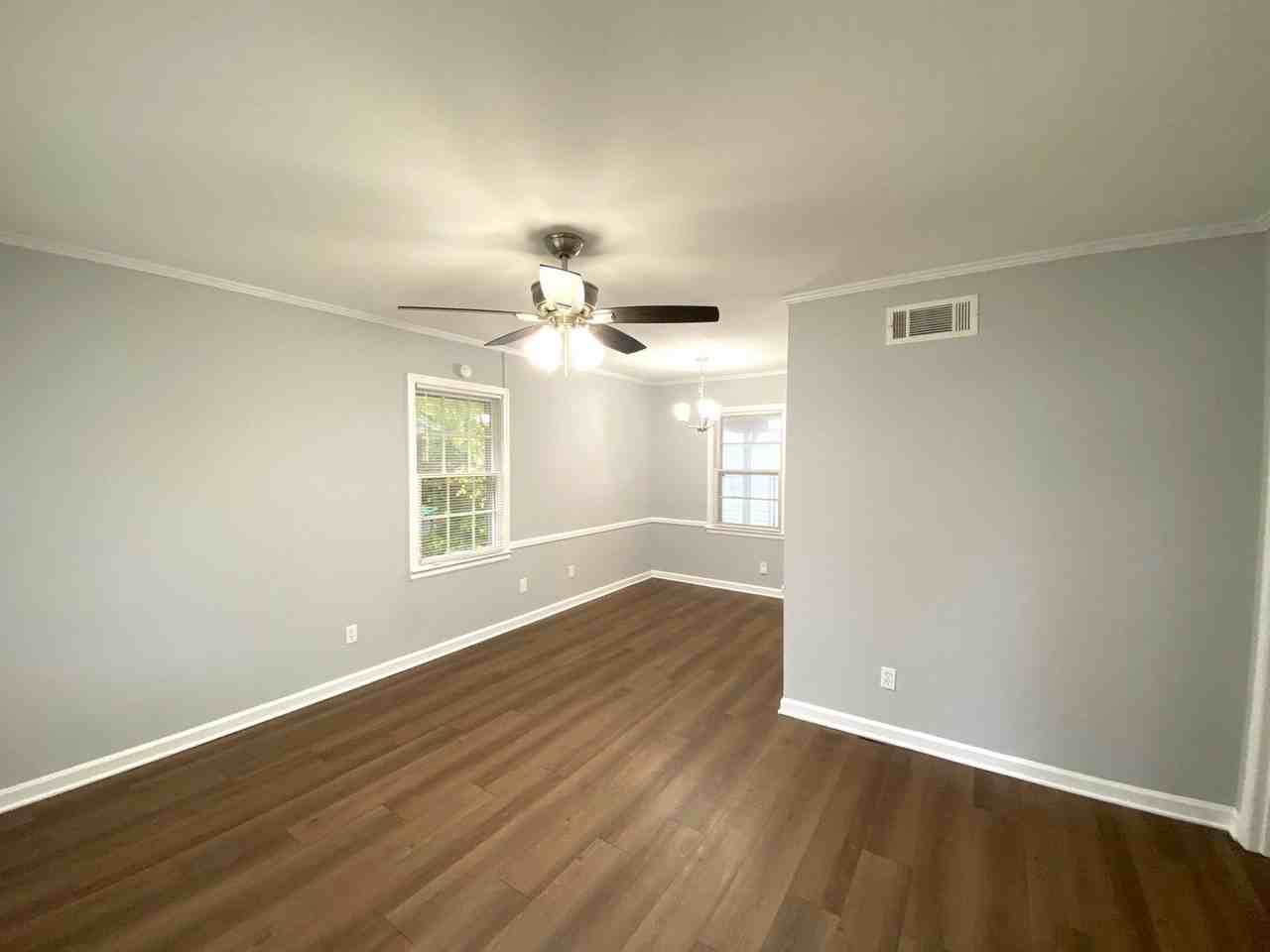 4224 Philsdale Ave - Photo 6 of 12