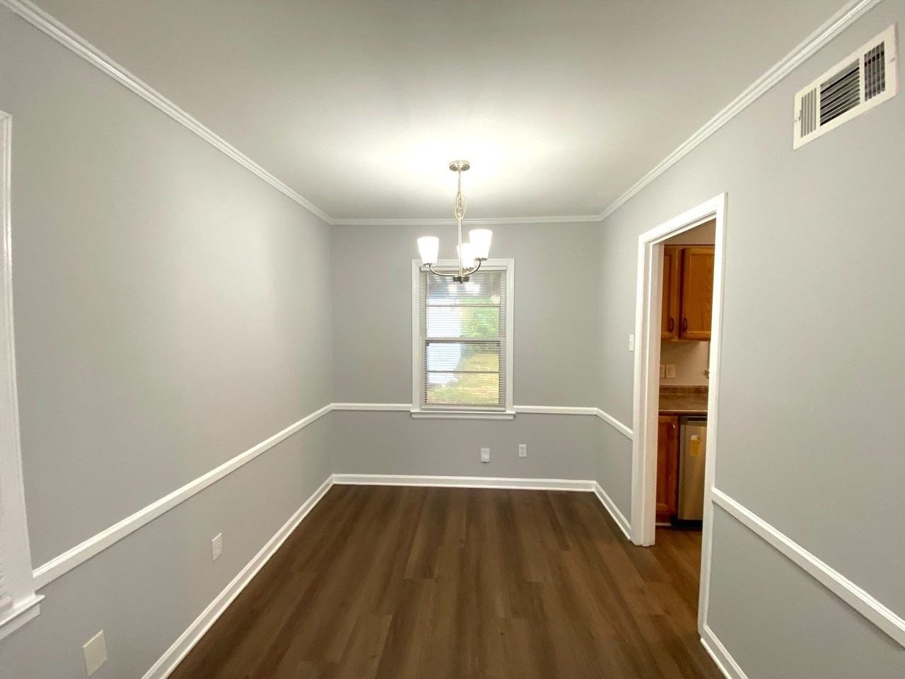 4224 Philsdale Ave - Photo 7 of 12