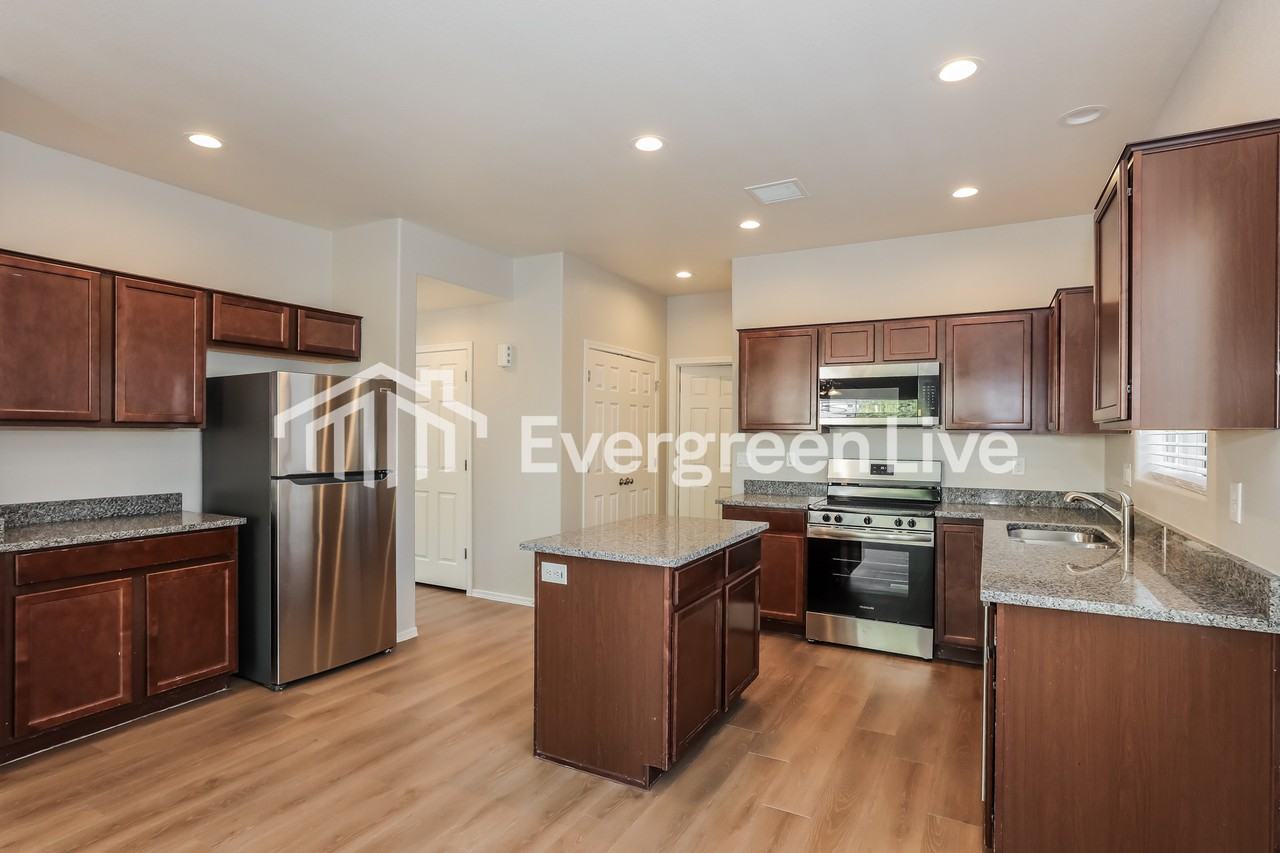 11606 West Kinderman Drive - Photo 5 of 16