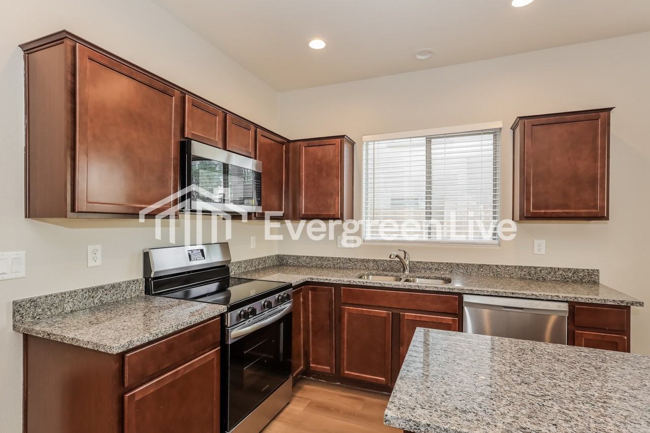 11606 West Kinderman Drive - Photo 6 of 16