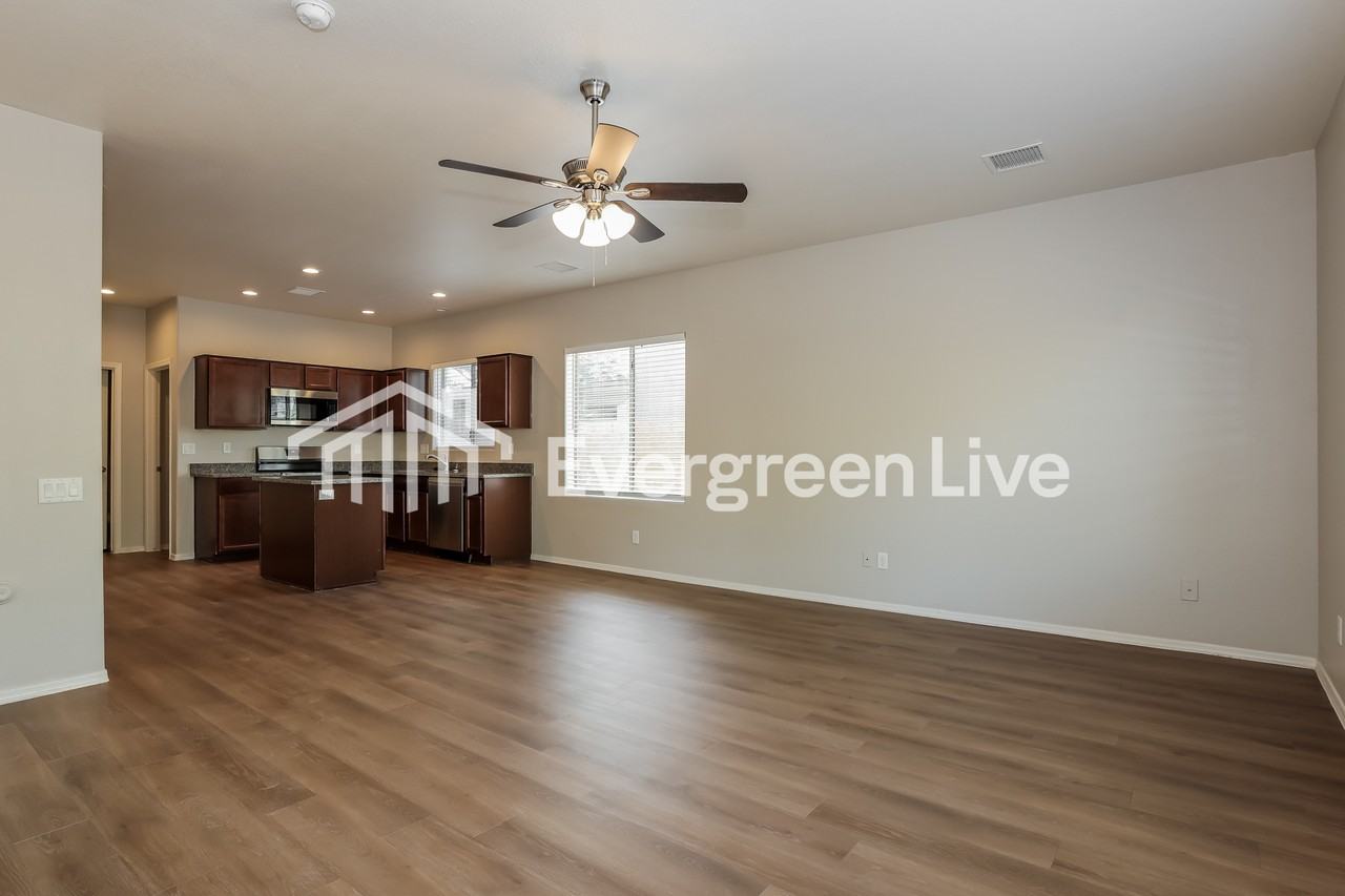 11606 West Kinderman Drive - Photo 7 of 16