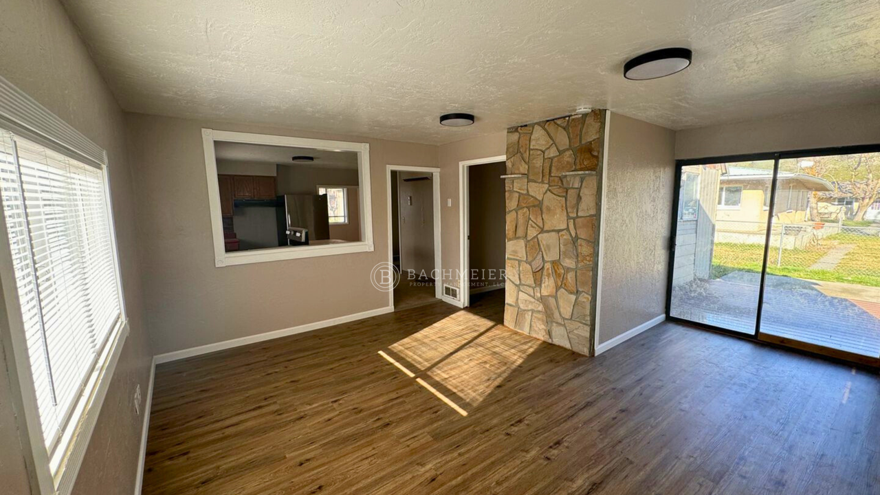 73225 Delphi Street - Photo 2 of 10