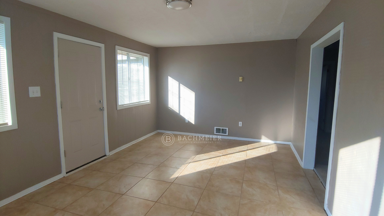 73225 Delphi Street - Photo 4 of 10