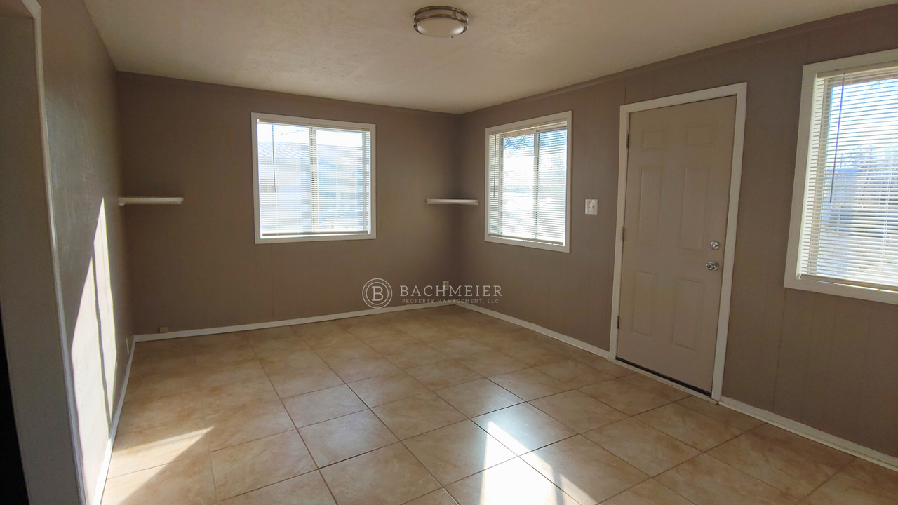 73225 Delphi Street - Photo 5 of 10