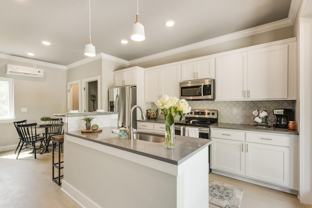 410 Ziegler St - Photo 1 of 1