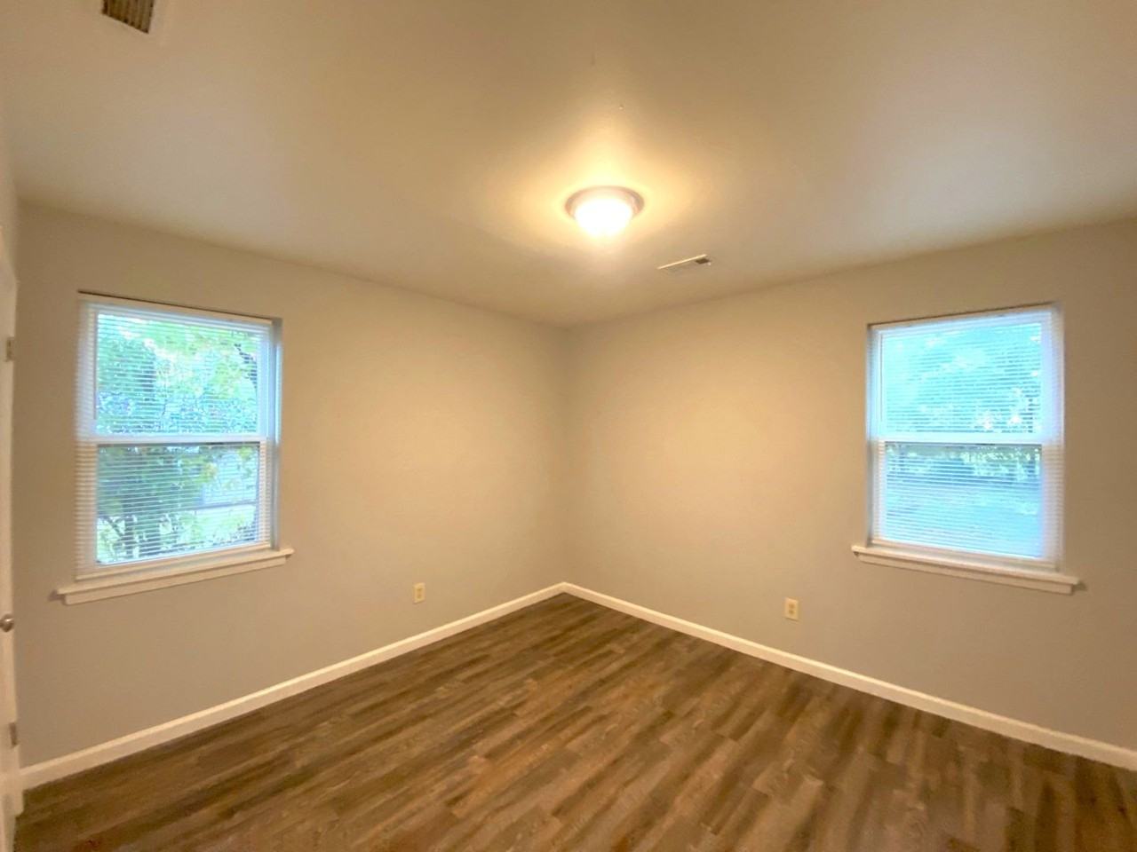 2922 Hale Ave - Photo 3 of 10