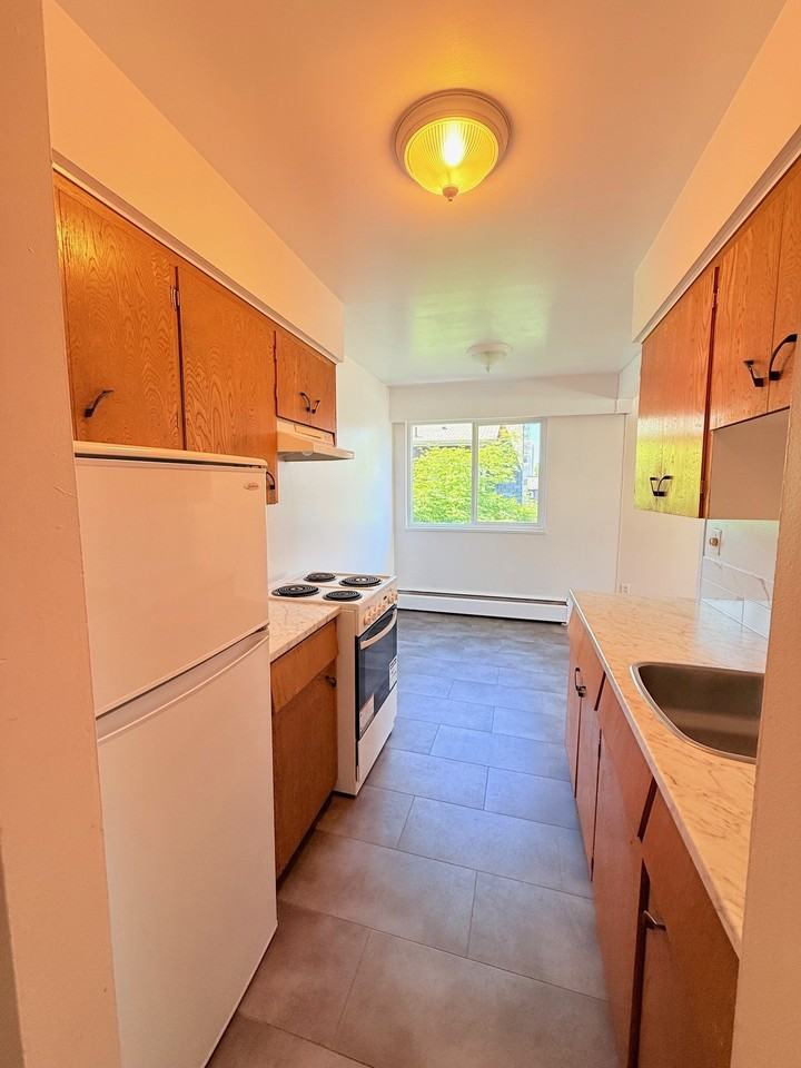 PWME-Edgewater - Photo 2 of 5