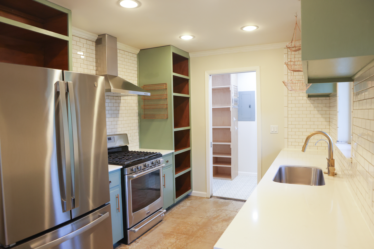 4815 Oldfort Hill Dr - Photo 4 of 26