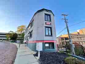 Cresent NE Apartments - Photo 1 of 1