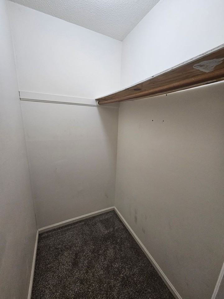308 Kenwood Dr - Photo 5 of 13