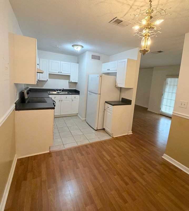 3595 Woodbriar Cir ##N - Photo 7 of 36