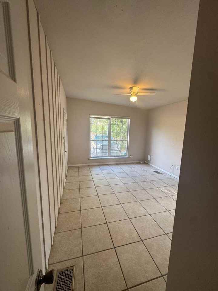 1807 Jackson Bluff Road - Photo 7 of 12