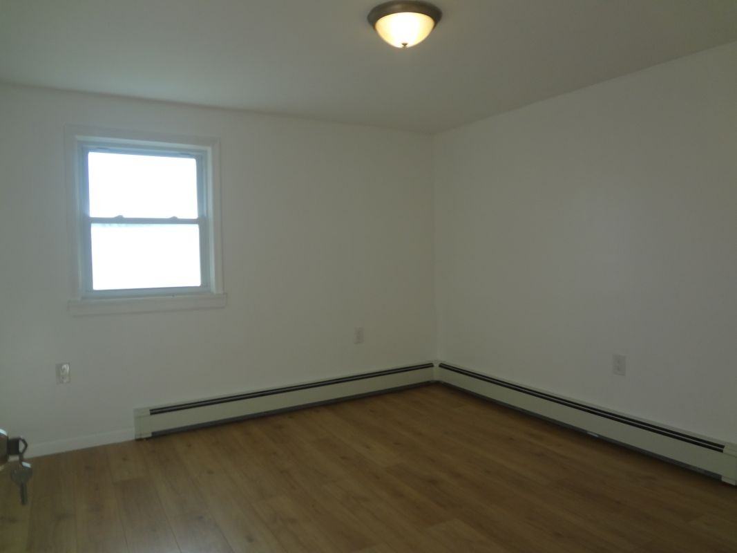 539 Back Street - Photo 6 of 9